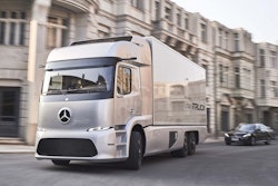 Daimler premiered the Urban eTruck at IAA 2016.
