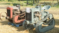 Narrow-gauge (left) and high-clearance (right) Cletrac Fs displayed by Historical Construction Equipment Assn. Board Chairman Larry Kotkowski at the HCEA’s 2011 International Convention and Old Equipment Exposition near Penfield, IL.
