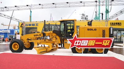 Sdlg Launched The New G9260 Motor Grader At Bauma China 2016 583c3da90603b