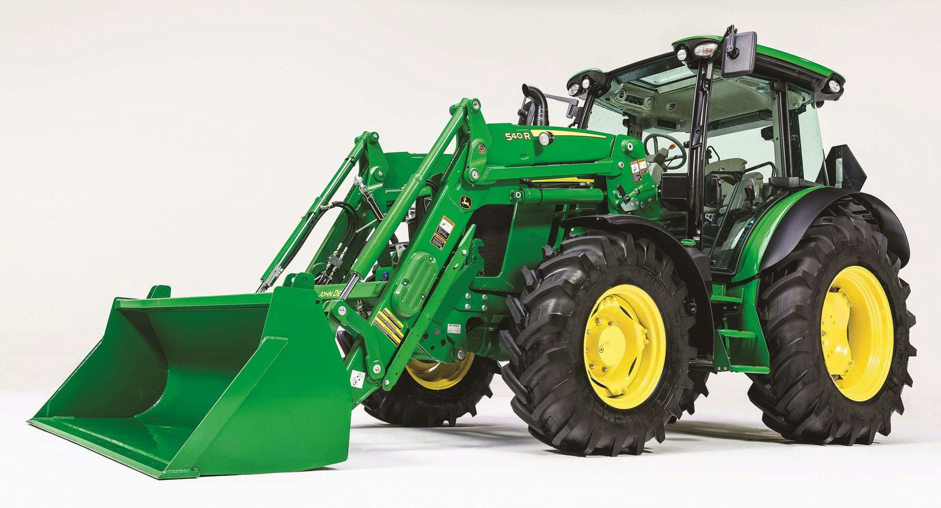 John Deere Introduces 5R Series Tractors with Tight Turning