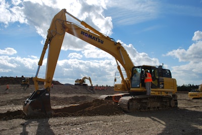 Student Learning How To Operate A Komatsu Pc490 L Ci 11 5891ed1953ccd
