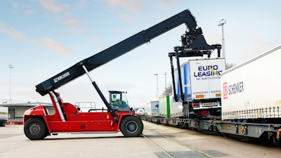 Kalmar Drf450 Reach Stacker 1 58c08092e262d