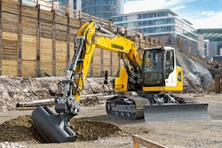 R920 crawler excavator