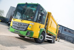 A waste collection vehicle fitted with ULEMCo’s dual fuel system.