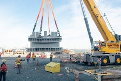 Grove Gmk6400 Lays Foundation For Worlds Largest Ferris Wheel 1 58f663e91766a