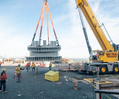 Grove Gmk6400 Lays Foundation For Worlds Largest Ferris Wheel 1 58f663e91766a