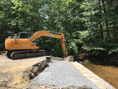 Case Cx130 C Working On Old Forge Bridge 5947f36b82e7f
