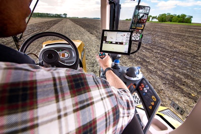 Challenger Mt743 Cab Img 7787