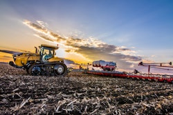 Challenger Mt743 With White Planter 9824 Ve High Speed Planter Img 0583