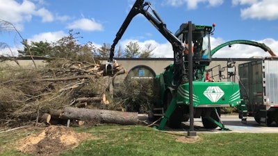 The Albach Diamant 2000 chipper automatically converts from transport to chipping mode at the push of a button.