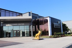 Mack Customer Center