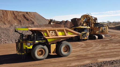 Caterpillar demonstrates its autonomous mine truck fleet at the Tinaja Hills Demonstration and Learning Center. The event detailed plans to expand the autonomous haul truck system to the Komatsu 930E haul truck through a partnership with Torc Robotics.