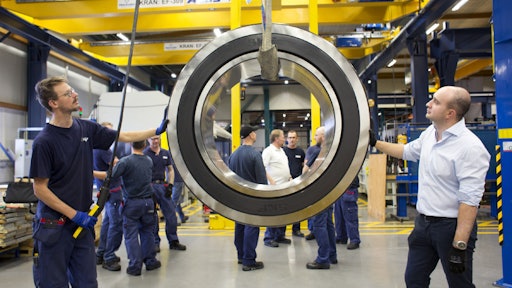 Skf Largest Bearing2