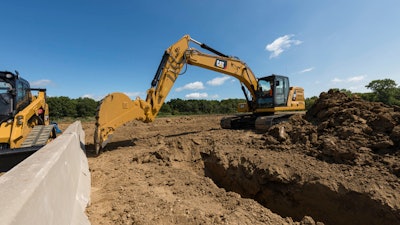 2D fencing technology on the new Cat 320 creates an imaginary border to prevent the machine from hitting obstacles near the work area.