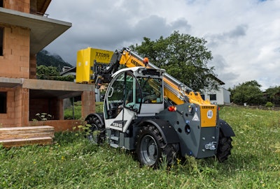 The Liebherr TL 33-10 telescopic handler is a new development in the 10 m class.