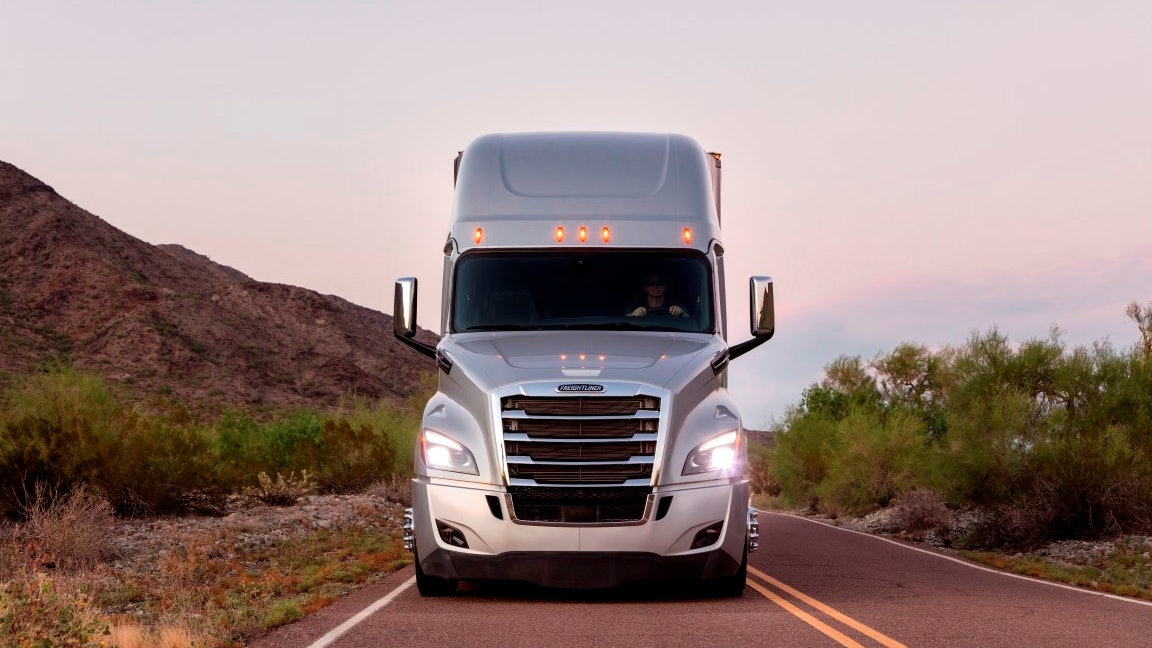 New Freightliner Cascadia Wins Prestigious Design Award
