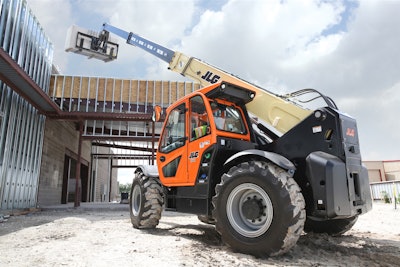 JLG 1644 high-capacity telehandler
