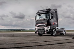 Renault Trucks T High Edition Maxispace 02