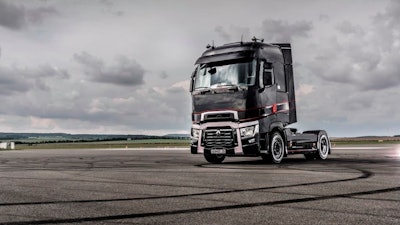 Renault Trucks T High Edition Maxispace 02