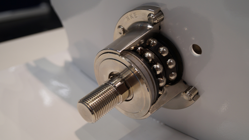 Bearing unit for disc harrows.