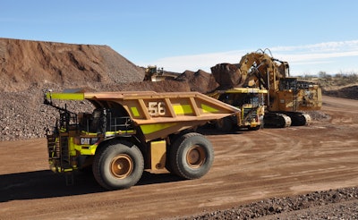 Caterpillar demonstrates its autonomous mine truck fleet at the Tinaja Hills Demonstration and Learning Center. The event detailed plans to expand the autonomous haul truck system to the Komatsu 930E haul truck through a partnership with Torc Robotics.