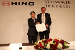 (from left) Yoshio Shimo, President & CEO of Hino Motors, Andreas Renschler, Member of the Board of Management of Volkswagen AG and CEO of Volkswagen Truck & Bus
