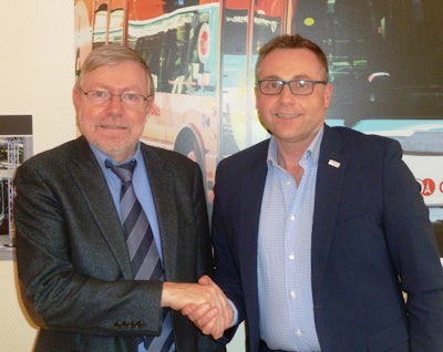 (from left to right): Alain Batier, Director of the MRB department at RATP, Sylvain Blaise, Vice-President of IVECO, in charge of IVECO BUS.