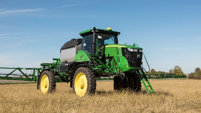 John Deere R4044 Sprayer