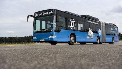 The prototype bus is equipped with two AVE 130 electric portal axes for a powerful drive.