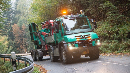 Unimog U 427 + U 400