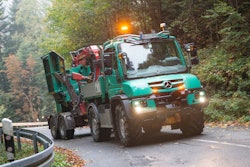 Unimog U 427 + U 400