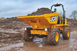 The 6T-1 is available with either a front- or swivel-tip bucket and a 13,228 lb. capacity.