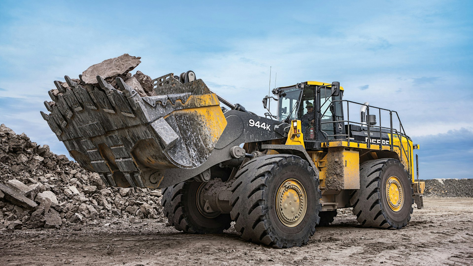 Updated John Deere 944k Hybrid Wheel Loader Features Tier 4 Final