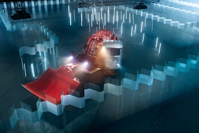 Loader In Glass Labyrinth 27 49541 2320x1547