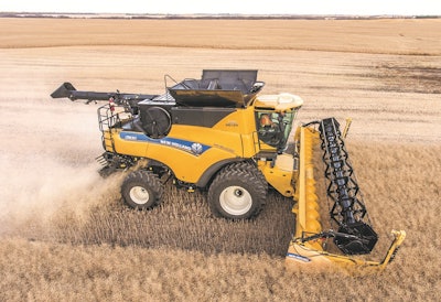 Every 20 seconds New Holland's IntelliSense evaluates the right setting to ensure a combine is running at 100% efficiency, and makes adjustments as necessary.