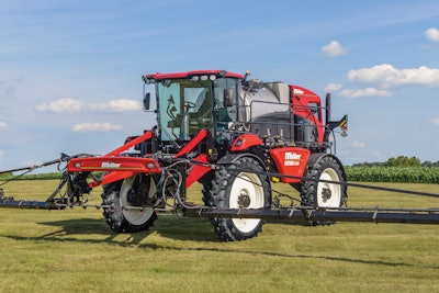 The new Miller Nitro 7370 and 7410 models offer large tank capacities, several front boom width options, and a wider range of precision technologies.