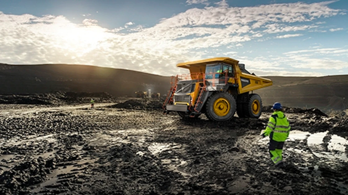 Volvo R100e Engine Volvo CE Exhibits New R100E Rigid Hauler at bauma China | OEM Off-Highway