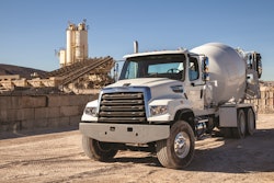 Freightliner114 Sd