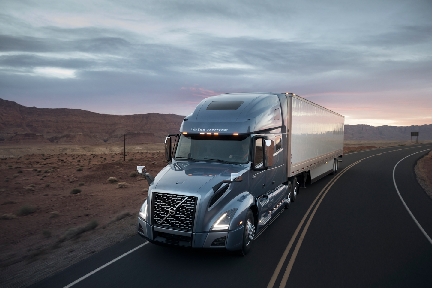 Volvo Trucks VNR Electric