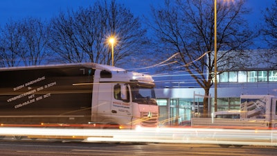 Truck 1910871 1920