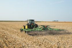The 2660VT Variable-Intensity Tool is available in six models with working widths from 20-50 ft. (6.09-15.24 m).