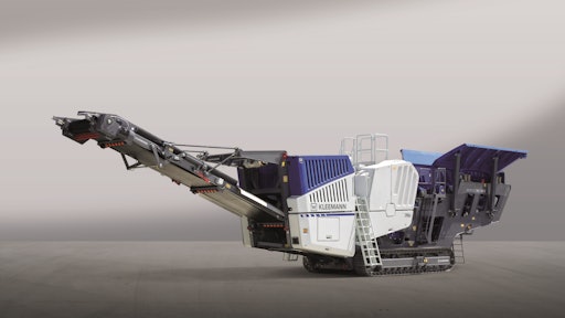 The mobile jaw crusher MOBICAT The MC 120 Z PRO is robust and efficient.