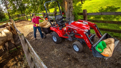 Massey Ferguson Gc 1700 2