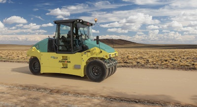 ART 280 Hydrostatic Tired Roller