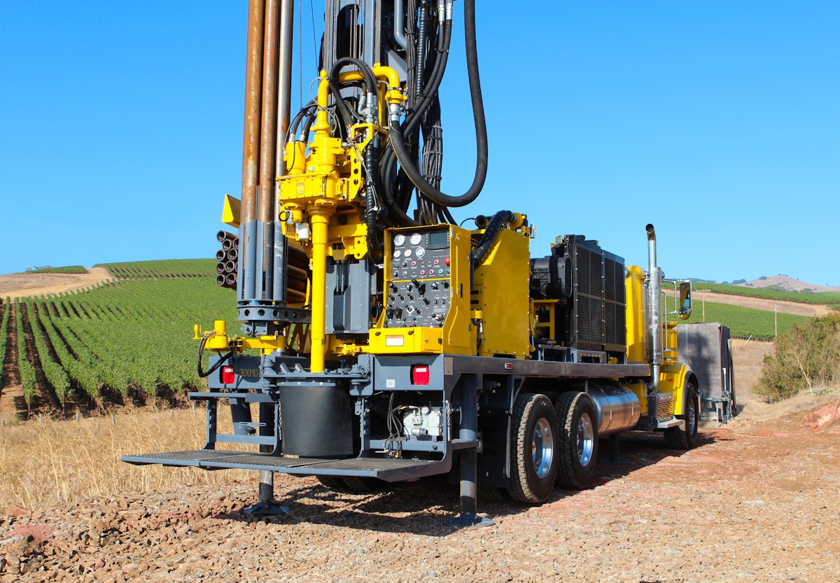 Наклонная буровая вышка. Буровая азия дриллинг. Master drilling. Станок буровой нкр- 100мвпа. Master drilling.