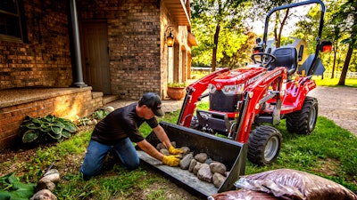 Massey Ferguson Gc1700 2019 (1)