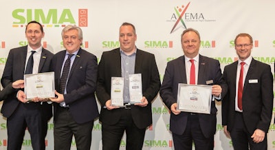 From left to right: Sean Lennon – Head of Tractor Product Management at New Holland Agriculture; Carlo Lambro – Brand President New Holland Agriculture; Derek Neilson – President Agriculture at CNH Industrial; Thierry Panadero – Vice President Europe at Case IH; Christian Huber – Vice President Global Tractor Product Management at Case IH