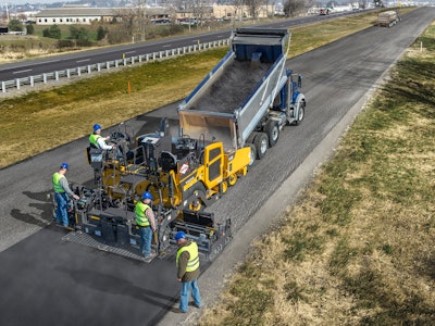 Volvo Wheeled Paver P7170b