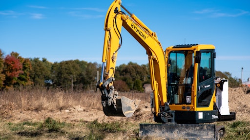 Cummins is supplying its BM4.4E flexible battery modules for use in the electric mini excavator it is jointly developing with Hyundai Construction Equipment.
