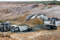 Liebherr Images Mining Liebherr 9800 + T282s Highres